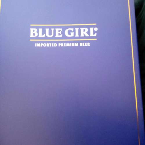 Blue Girl x Edan Lui 限定別注版禮盒 (每個樽身都由人手以西洋書法寫上Edan嘅名字...