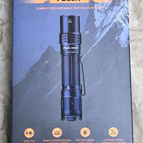 Fenix PD35R 雙尾按型  1700 流明強光手電筒, E01 v3.0 匙扣型 AAA 電筒, IC 保護...