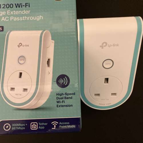 AC1200 WI-FI Range Extender with AC Passthrough RE365