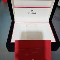 Tudor box