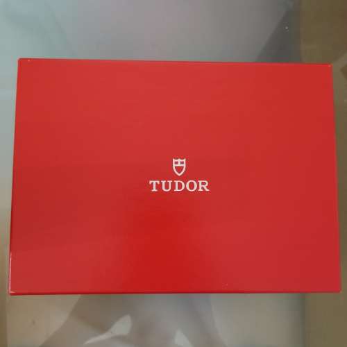 Tudor box