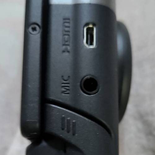 Canon Powershot V10 輕便相機 （9成半新）