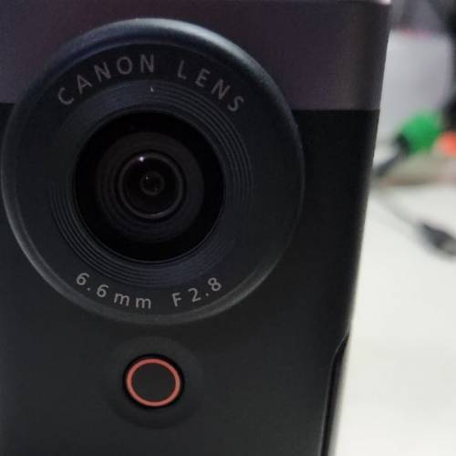 Canon Powershot V10 輕便相機 （9成半新）