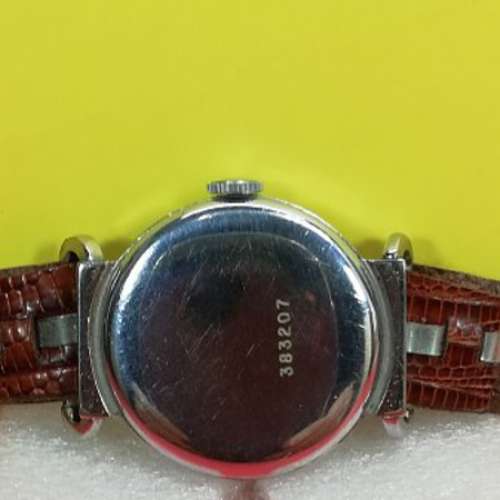 ULYSSE NARDIN 機械上鏈腕錶