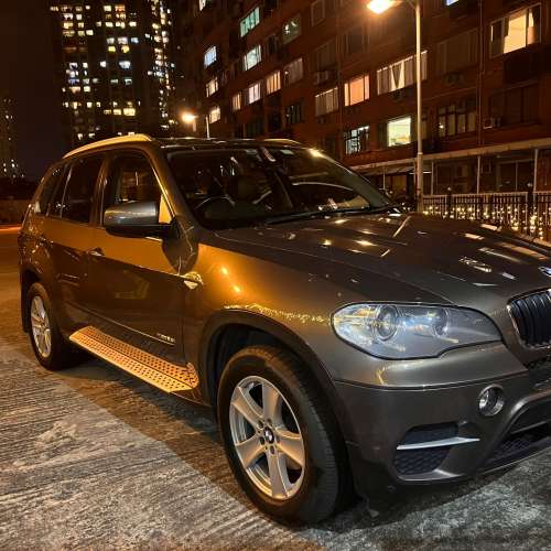 BMW X5 xDrive 35iA (E70） 連一世生發 (1438) 車牌。內外極靚。