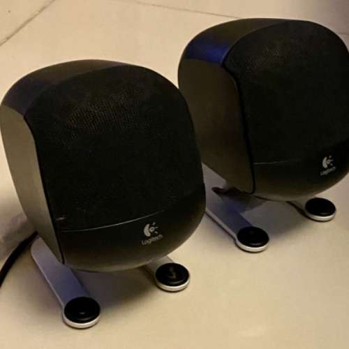Logitech computer speaker (1 pair)