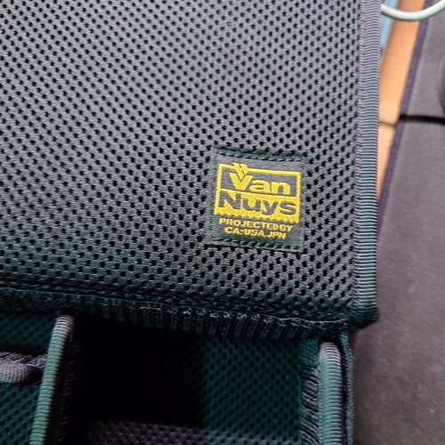 放 99%新 VANNUYS E045 6格耳機盒 VER 2.0 (WIDE 加闊版)