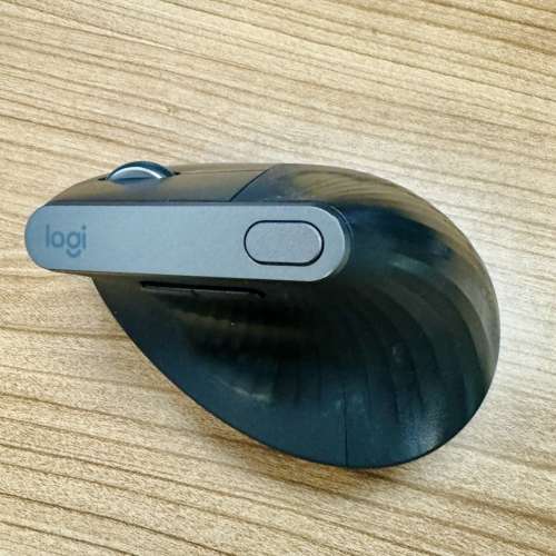 logitech 人體工學鍵盤 ERGO K860 + 人體工學滑鼠 MX VERTICAL(多谷同步)