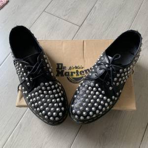 Dr Martens -air wair 真皮皮鞋