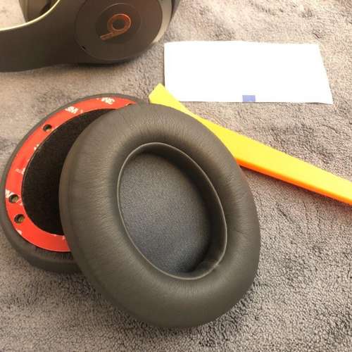 Beats 🎧   Studio 3/2 Replacement Ear Pads (1 pair /per set) with Pry Tool