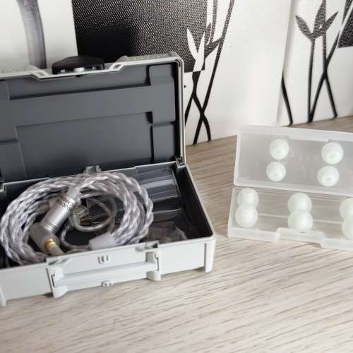 99.99% new 港行Dita Project M