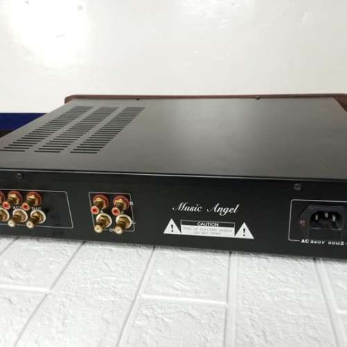 Music angel 膽前級 Amperex ecc81..2粒 Mullard.ecc82...1粒 6z4...1粒