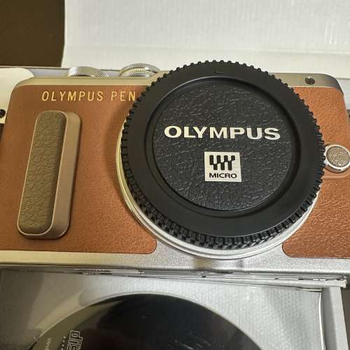 OLYMPUS PEN E-PL8