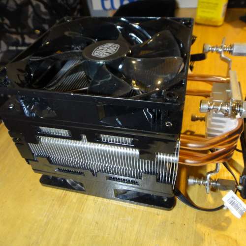 Cooler Master 雙風扇 發光 CPU散熱器