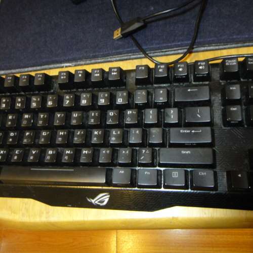 ASUS 華碩 RGB 機械式電競鍵盤 - M802