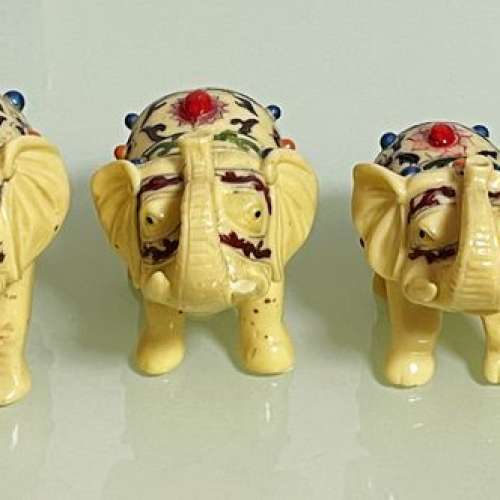 全新 精美大小象六隻