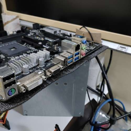 ASROCK B450M-HDV AM4 MATX 主機板 (已啟用Windows 11)