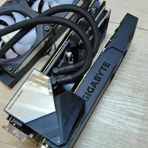 3090 Ti 4070  Ti 等效 Gigabyte RTX 2080 Ti OC SLI 300A 水冷