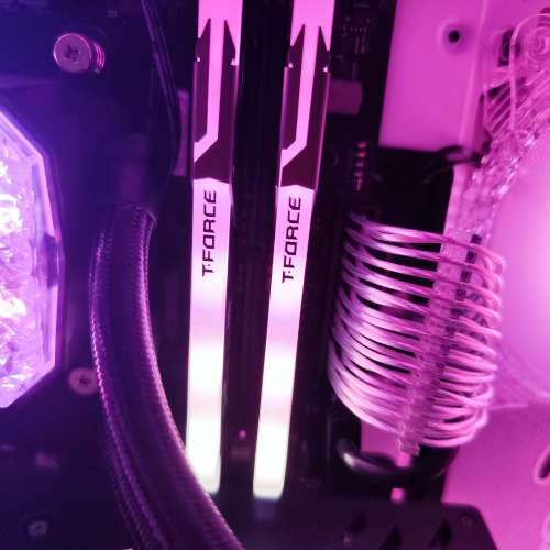 TEAM T-FORCE 電競王者之劍 ddr4 4000mhz 8gx2