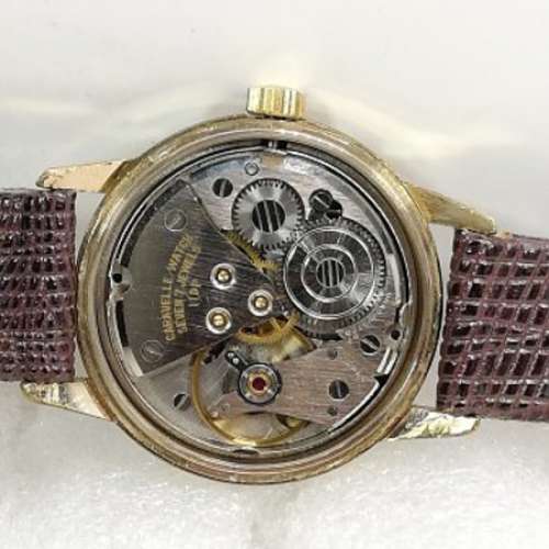 Caravelle 機械上鏈腕錶