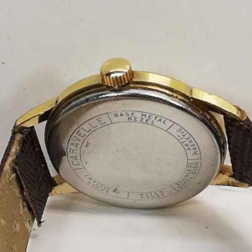 Caravelle 機械上鏈腕錶