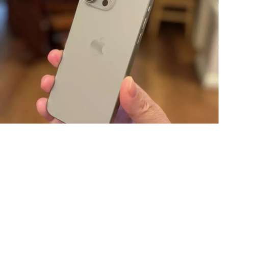 iPhone 15 Pro Max 256GB 原色鈦金屬 99.99%新，全套，CMHK行貨，有盒有線，沒有花...