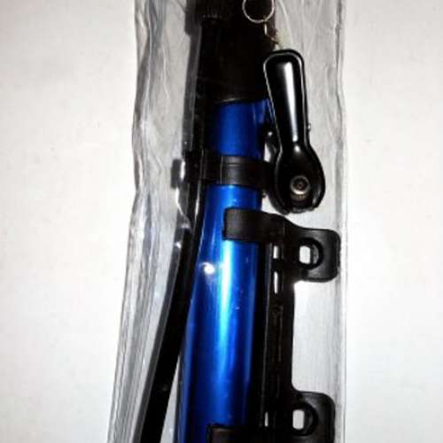 100%全新單車 打氣筒 鋁合金制,便攜式氣泵,手泵附氣針及單車掛架 $49元!