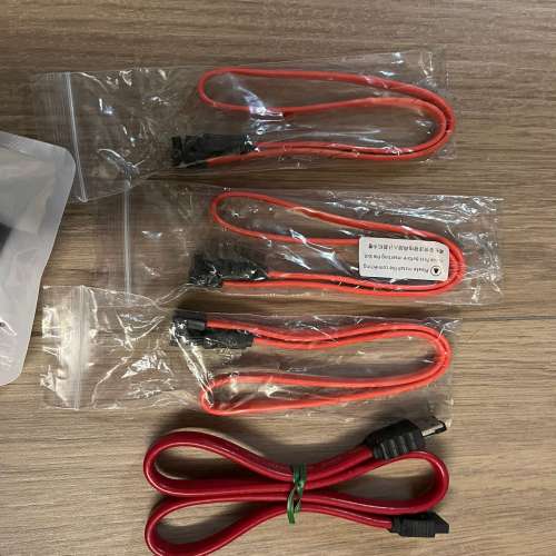 各類線材 (Lan / Aux / Microusb / Sata / Esata)