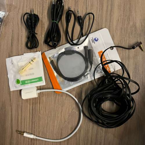 各類線材 (Lan / Aux / Microusb / Sata / Esata)