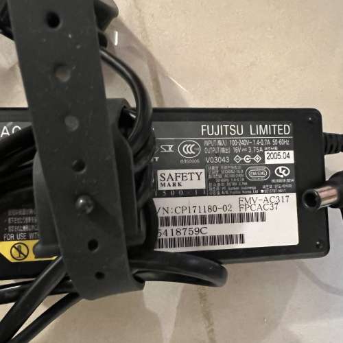 Fujitsu FMV-AC317 16V 3.75A Power Adaptor