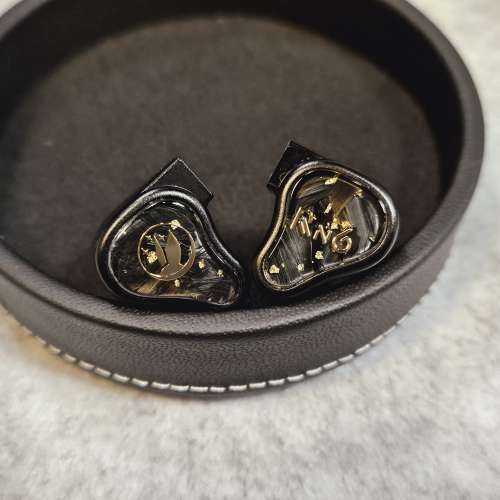 Fir Audio Radon 6 RN6