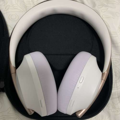 Bose 700 UC 白色限量版