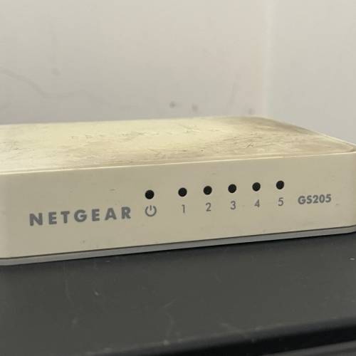 Netgear GS205 gigabit switch 5 port