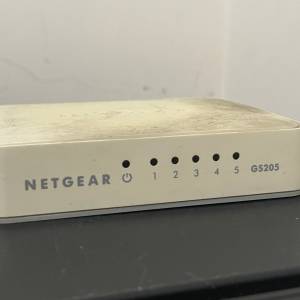 Netgear GS205 gigabit switch 5 port