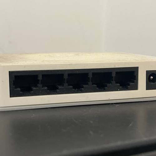 Netgear GS205 gigabit switch 5 port
