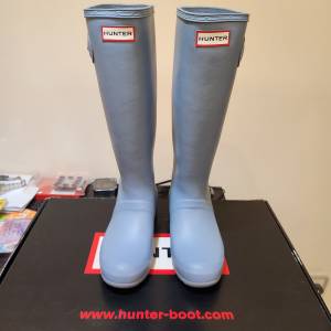 出售接近全新Hunter Rain Boots UK4
