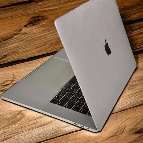 MacBook Pro 15inch i9/16GB RAM/512 SSD 2019