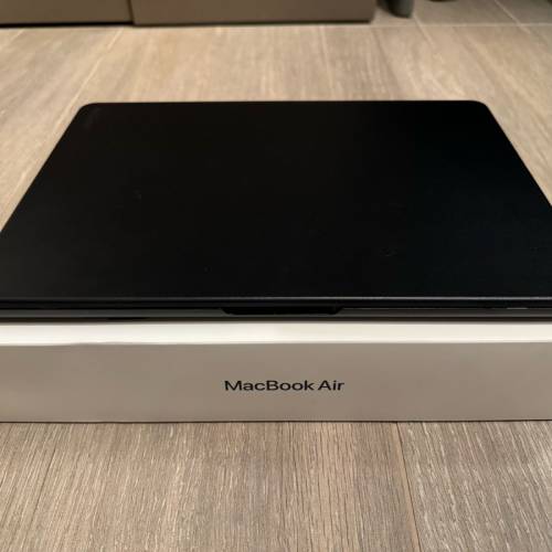 Macbook air M2 午夜暗色