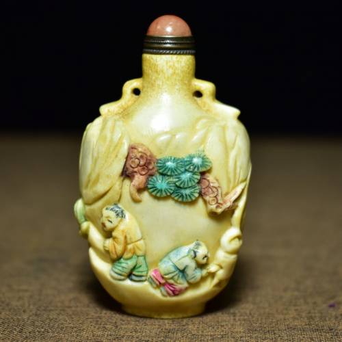 鹿角雕刻彩繪山水人物鼻煙壺