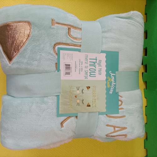 全新正版卡通珊瑚絨被(料很厚實、柔軟)