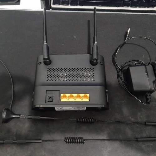 D-link dwr-961 4G LTE AC1200 Router 雙頻路由器 300 Mbps 802.11ac/n/g/b 送2條4G...