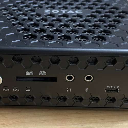 ZOTAC mini PC，ZBOX CI327 nano (Barebone)，wifi，Bluetooth，HDMI