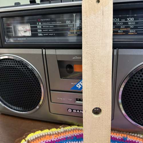 出售全新日本昭和風木制溫度計，高度25cm