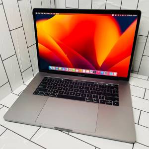 AMD獨顯15” MacBook Pro 2017 TouchBar, 256+16, i7, 連Office&充電器