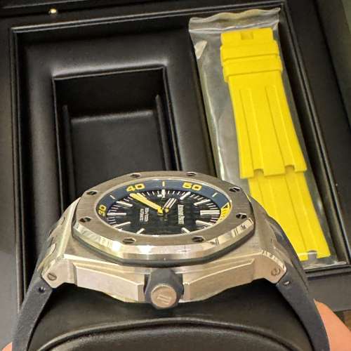 Audemars Piguet Royal Oak Offshore Diver - Very good condition / full set