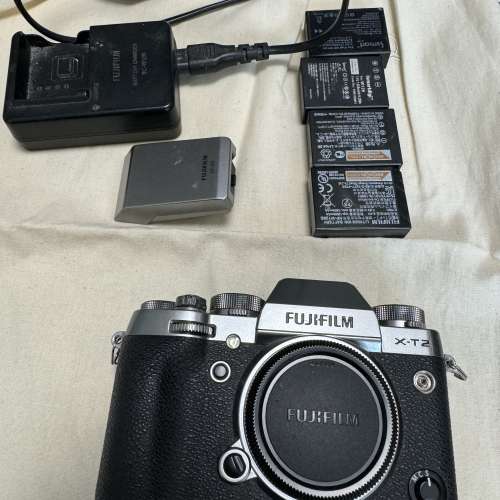 Fujifilm X-t2 ，2原廠，2副電，叉電器