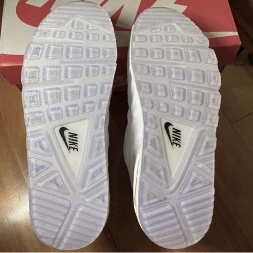 Nike AIR MAX COMMAND  全新 有盒 100% 正版 白波鞋。購自日本，未著過