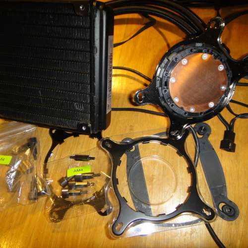 ASUS ROG Ryuo 120 一體式 CPU 水冷散熱器