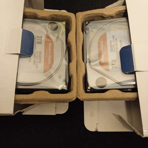 全新未開袋WD 3tb Red NASware 3.0