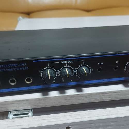 咪頭前級混音器一部